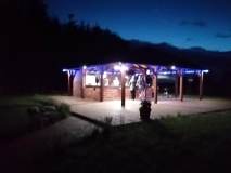 Altanka-goscie-noc